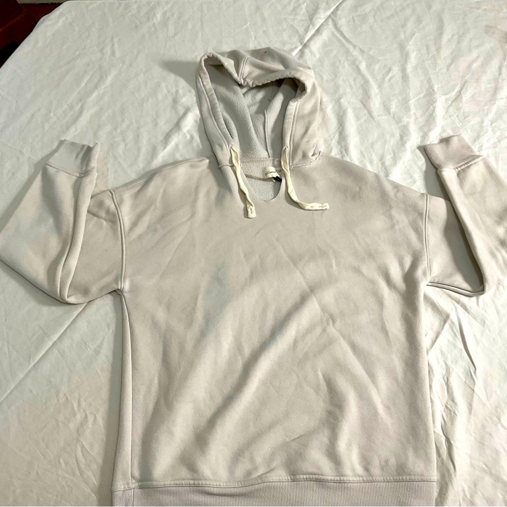Universal thread, gray and white, extra small woman’s.